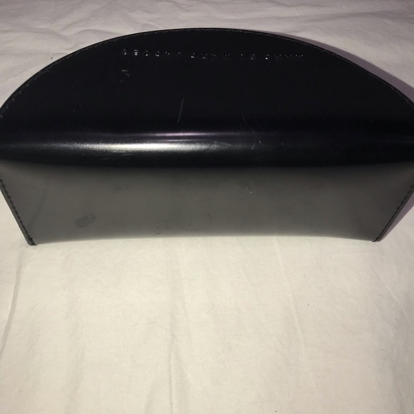 Marc Jacobs Sun Glasses With Case - Picture 5 of 7